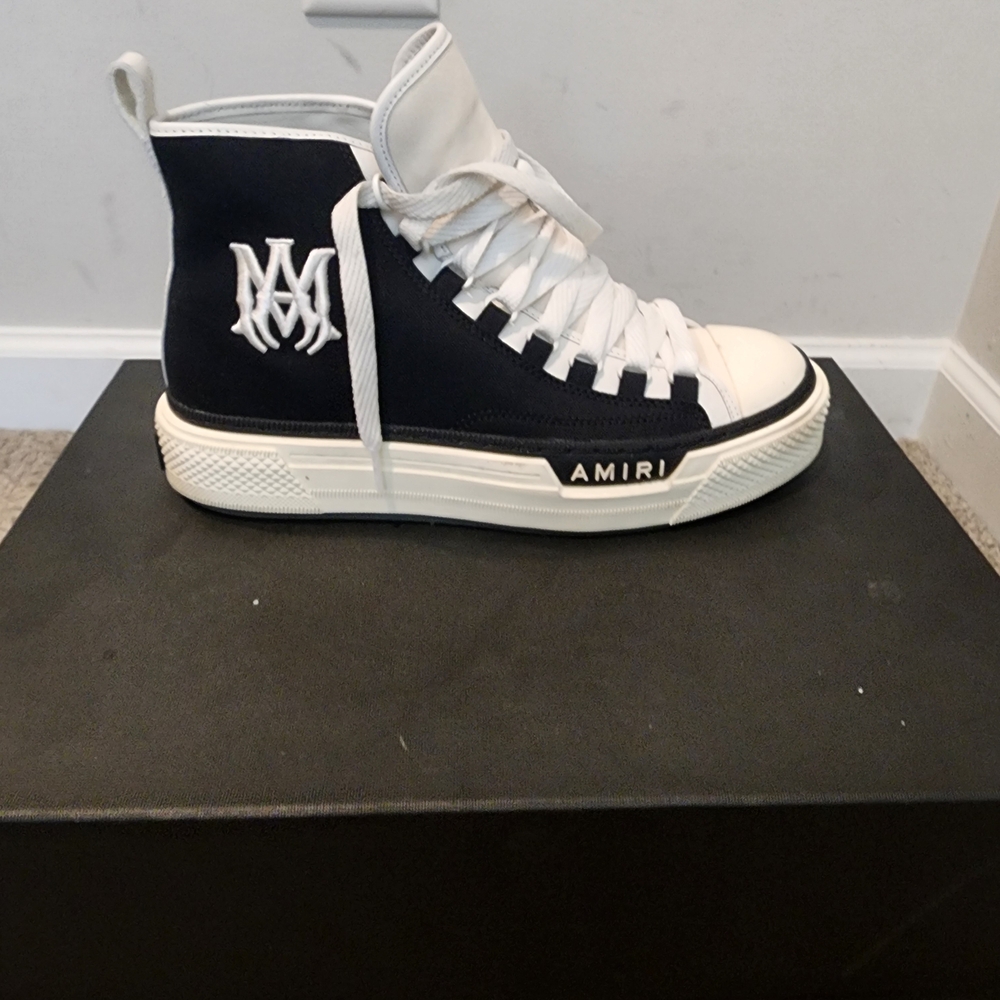 AMIRI Black and White High-Top Sneakers - Picture 2 of 6
